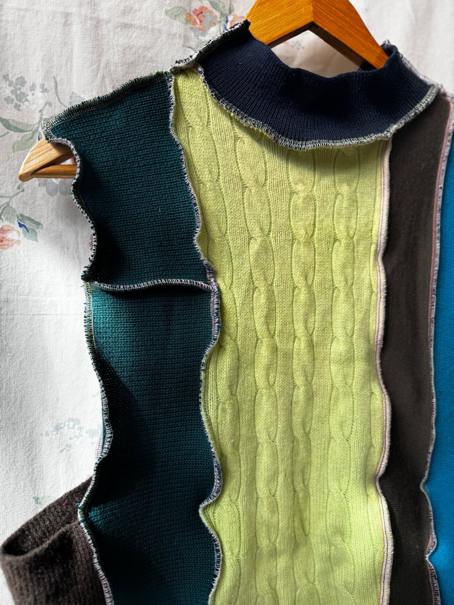 "RHODE" Cashmere S'vest