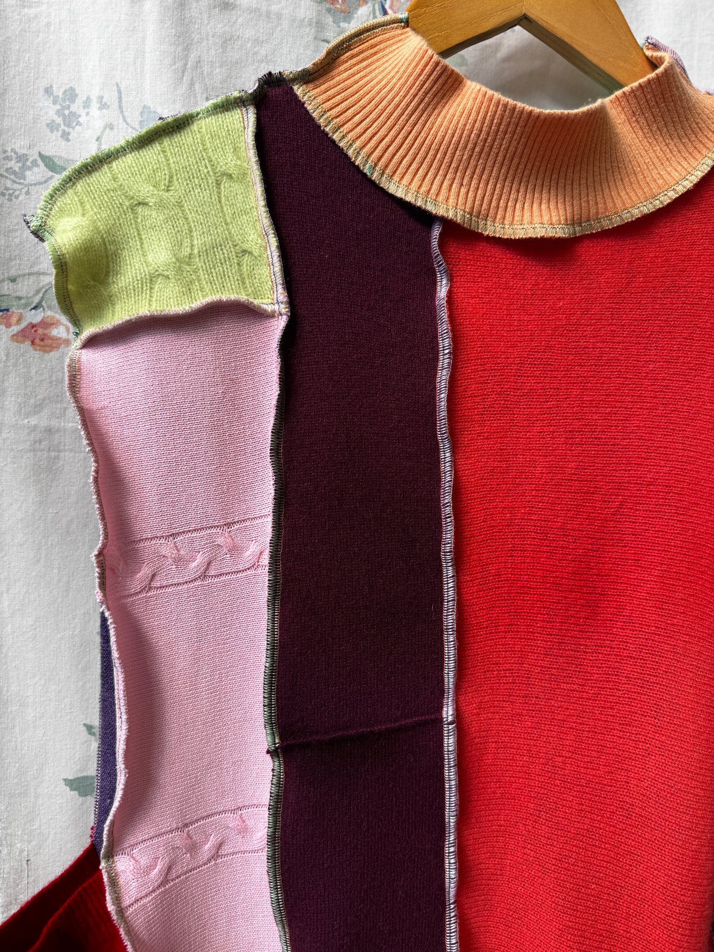 "TIFFANI" Cashmere S'vest