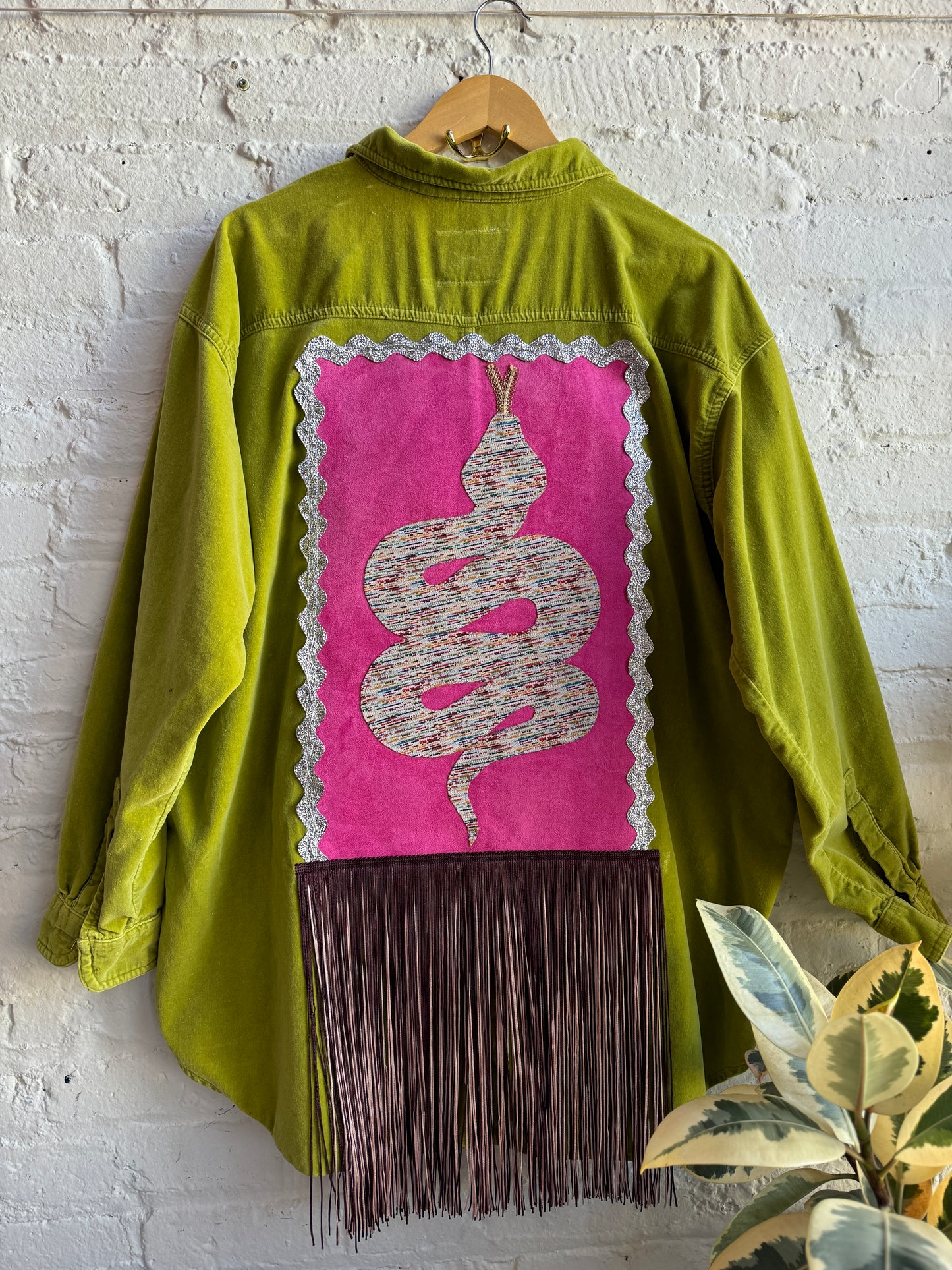 "BOO, HISS." Friends w/Denimfits