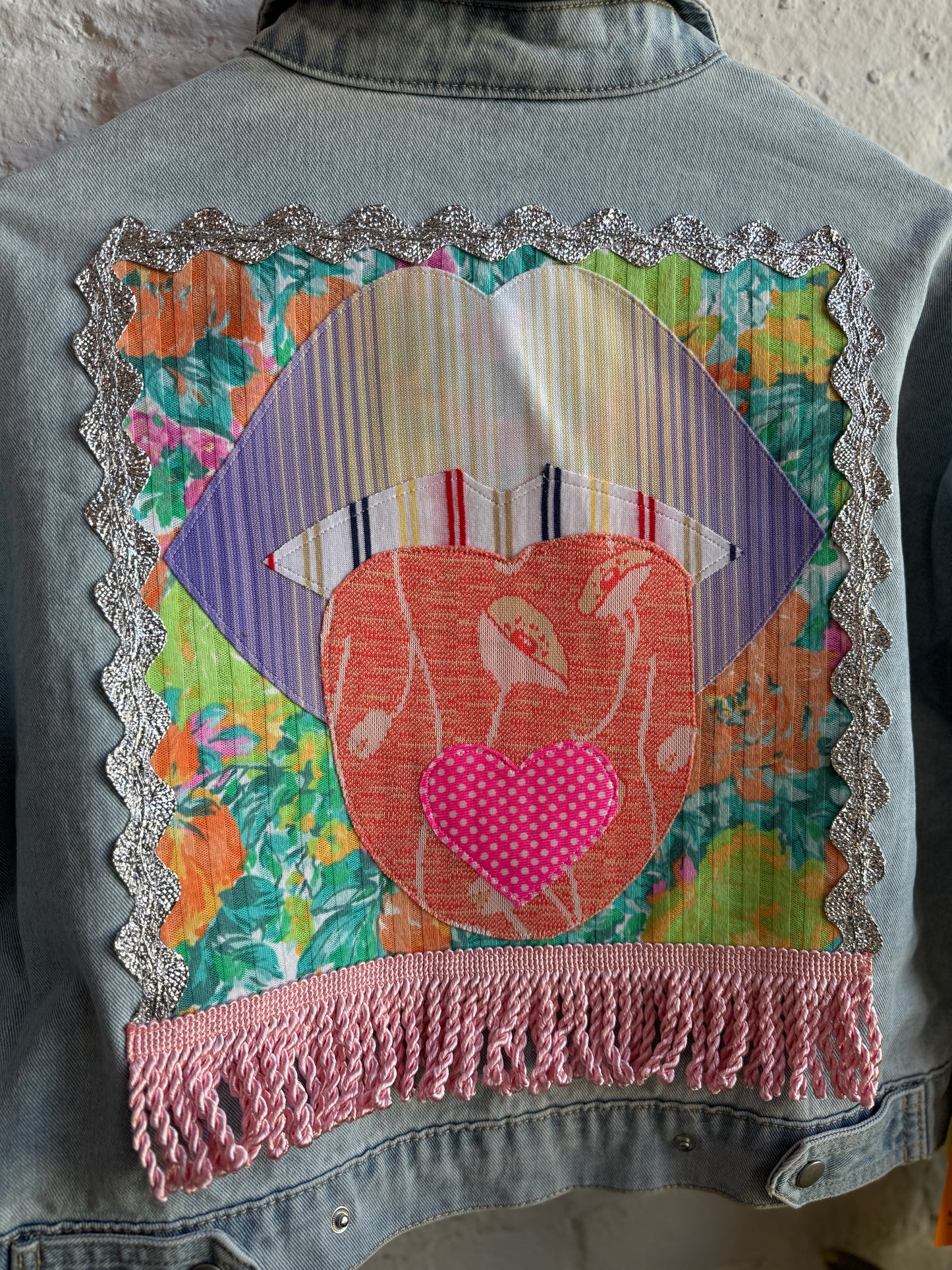 "MOUTH BLOOMS" Friends w/Denimfits